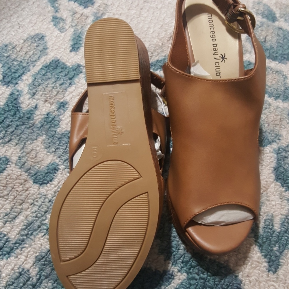 Brand new peep toe wedges